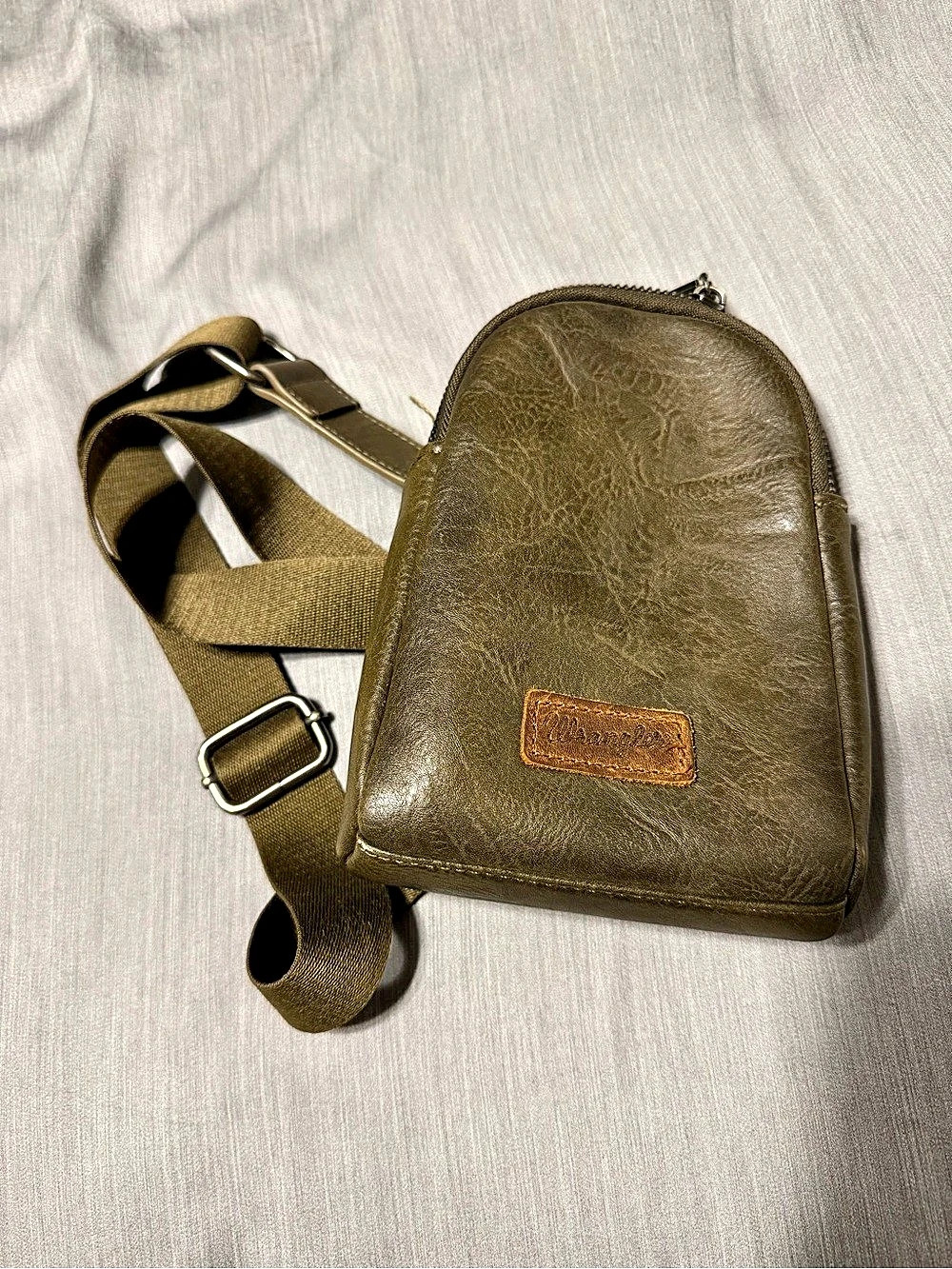 Wrangler Crossbody Bag in Green